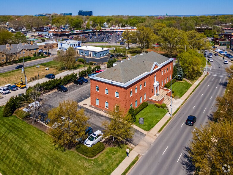 More Photos Of 4310 Madison Ave, Kansas City Office For Sale