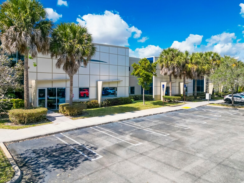 More Photos Of 3900-3908 NW 126th Ave, Coral Springs Warehouse For Sale
