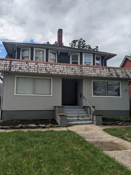 More Photos Of 485-487 Front St, Berea Office Residential For Sale