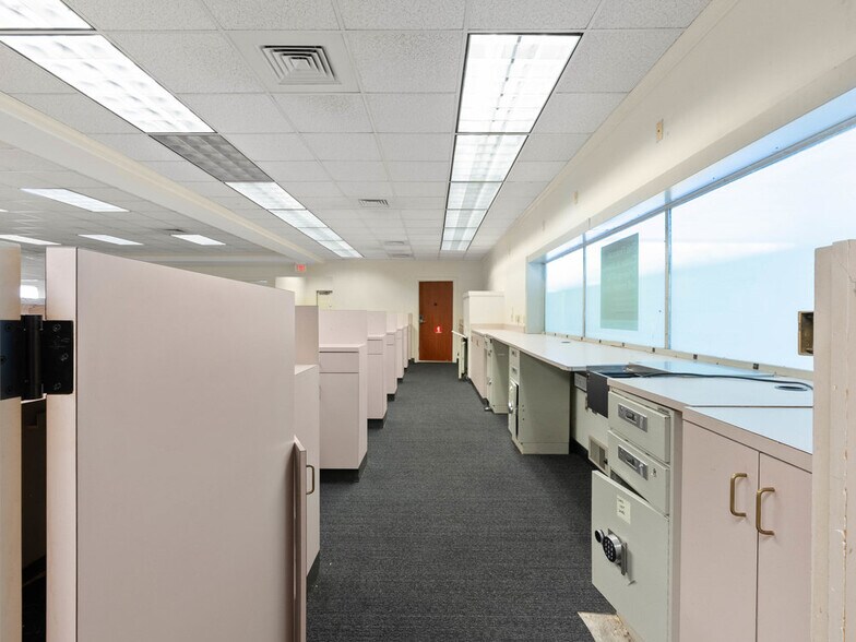 More Photos Of 79 S Main St, Inman Bank For Lease