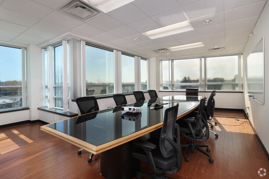 More Photos Of 500 Cummings Ctr, Beverly Office For Lease