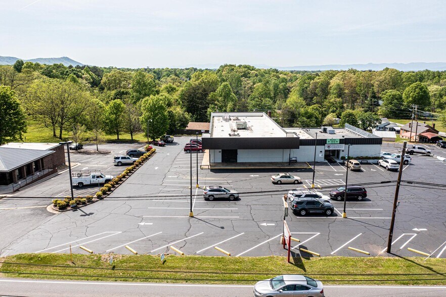 More Photos Of 721 Malcolm Blvd, Rutherford College Medical For Lease