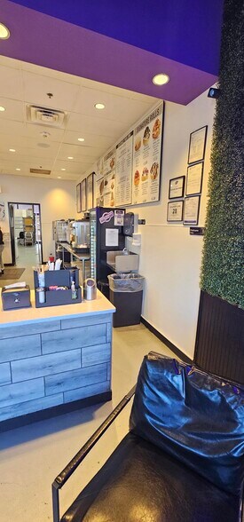 More Photos Of 7370-7392 S Olympia Ave, Tulsa General Retail For Lease