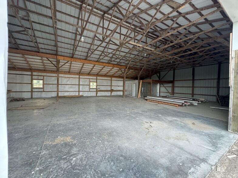 More Photos Of 12432 US-60, Cloverport Auto Repair For Sale