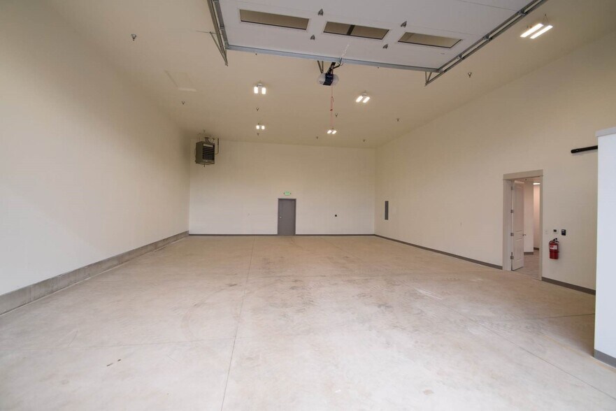 More Photos Of 1051 SW Layton Ct, Prineville Warehouse For Sale