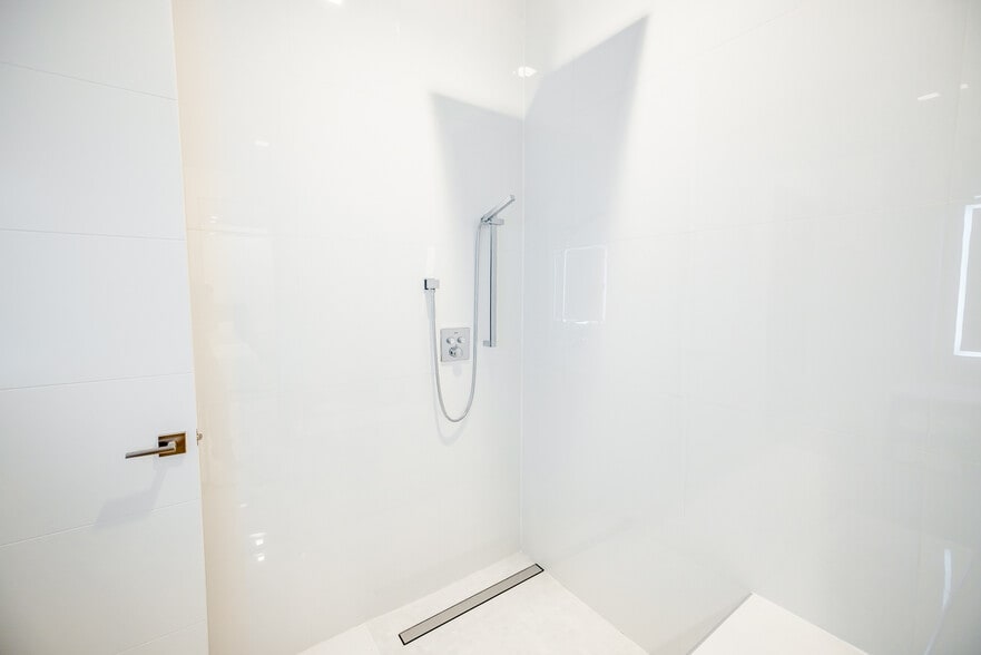 More Photos Of 400 S Old Woodward Ave, Birmingham Apartments For Sale