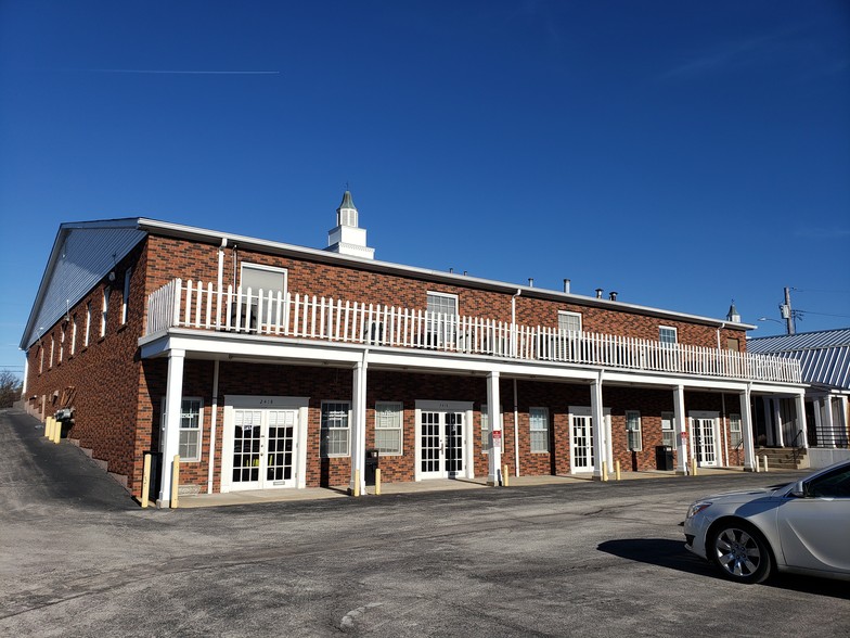 More Photos Of 2402 N Highway 67, Florissant Office For Lease