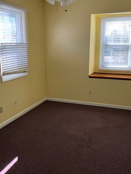More Photos Of 410 New Bridge St, Jacksonville Office For Lease