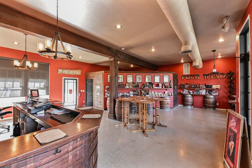 More Photos Of 219 Main St, Murphys Storefront For Sale