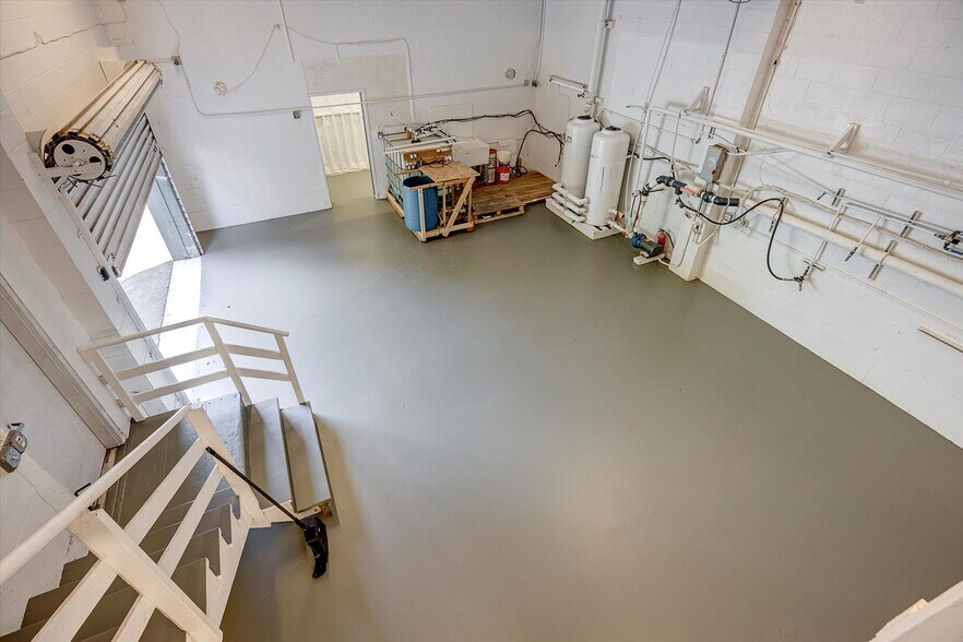 More Photos Of 10722 Lake City Way NE, Seattle Storefront Retail Office For Sale