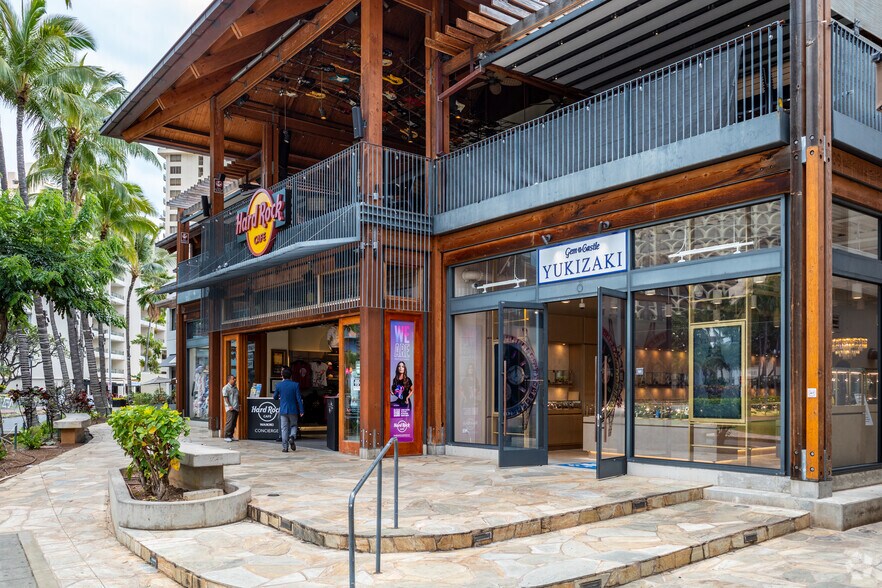 More Photos Of 270 Beach Walk, Honolulu Freestanding For Lease