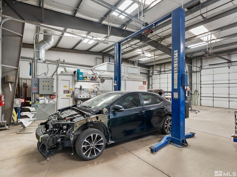 More Photos Of 810 W 6th St, Winnemucca Flex For Sale