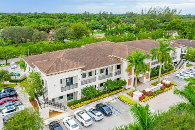 More Photos Of 10620 Griffin Rd, Cooper City Medical For Sale