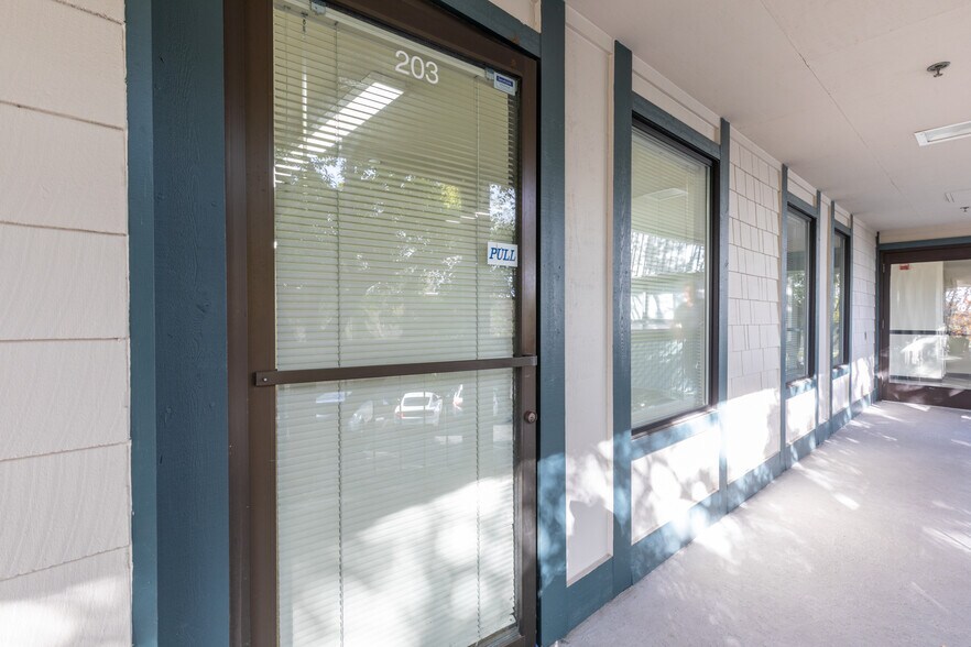 More Photos Of 6050 Commerce Blvd, Rohnert Park Office For Sale