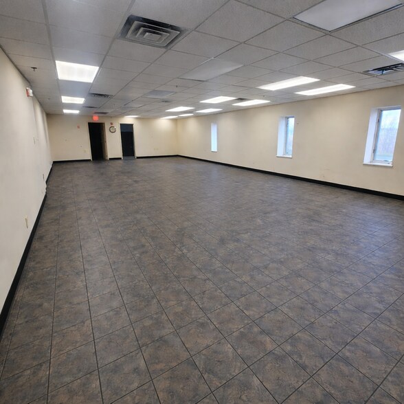 Primary Photo Of 47 Slade St, Fall River Flex For Lease