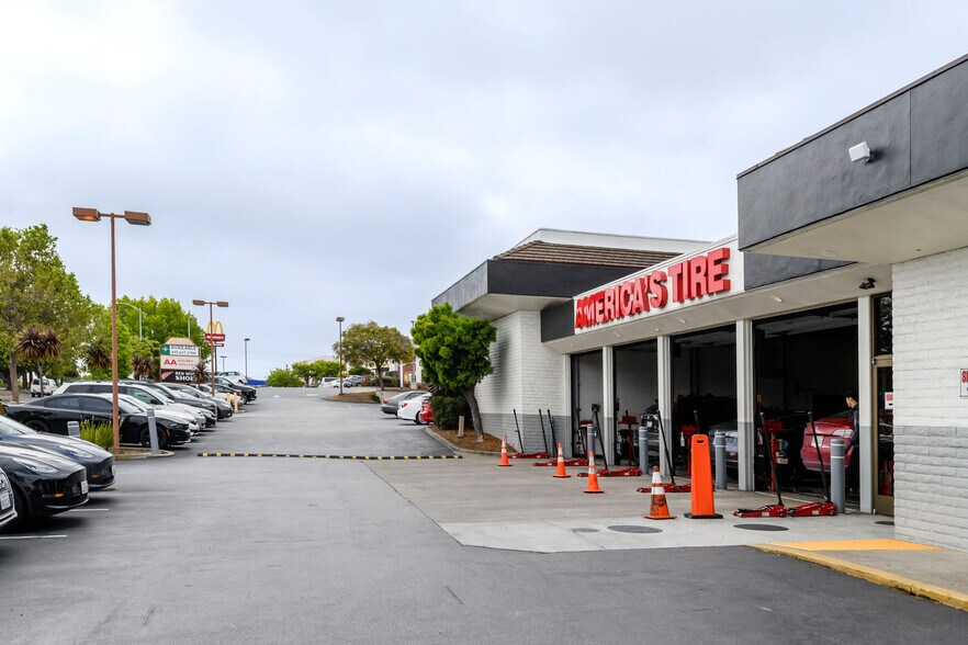 More Photos Of 1111-1135 El Camino Real, Millbrae Storefront For Lease