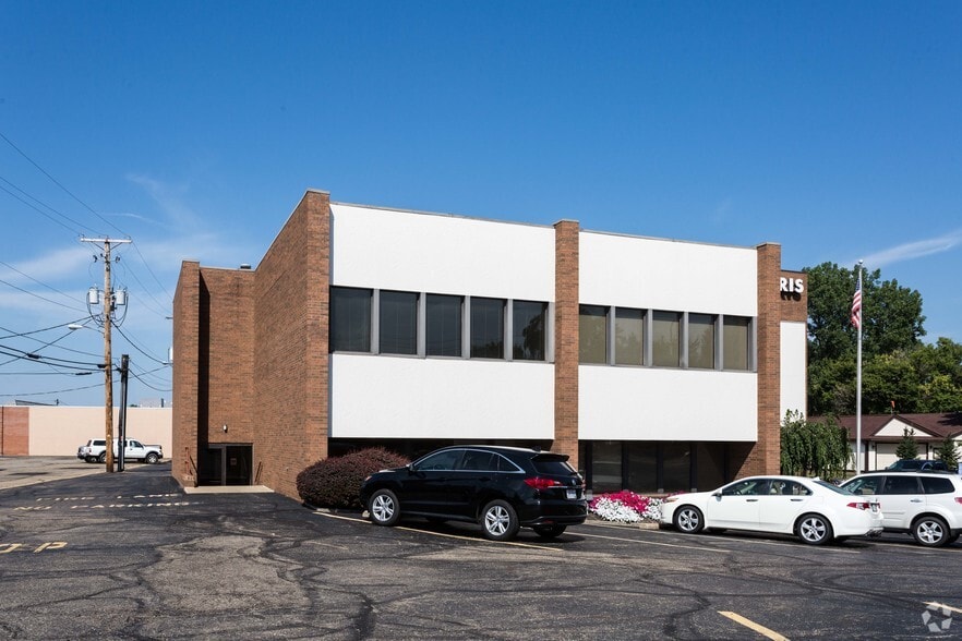 More Photos Of 3930 Fulton Dr Nw, Canton Office For Lease