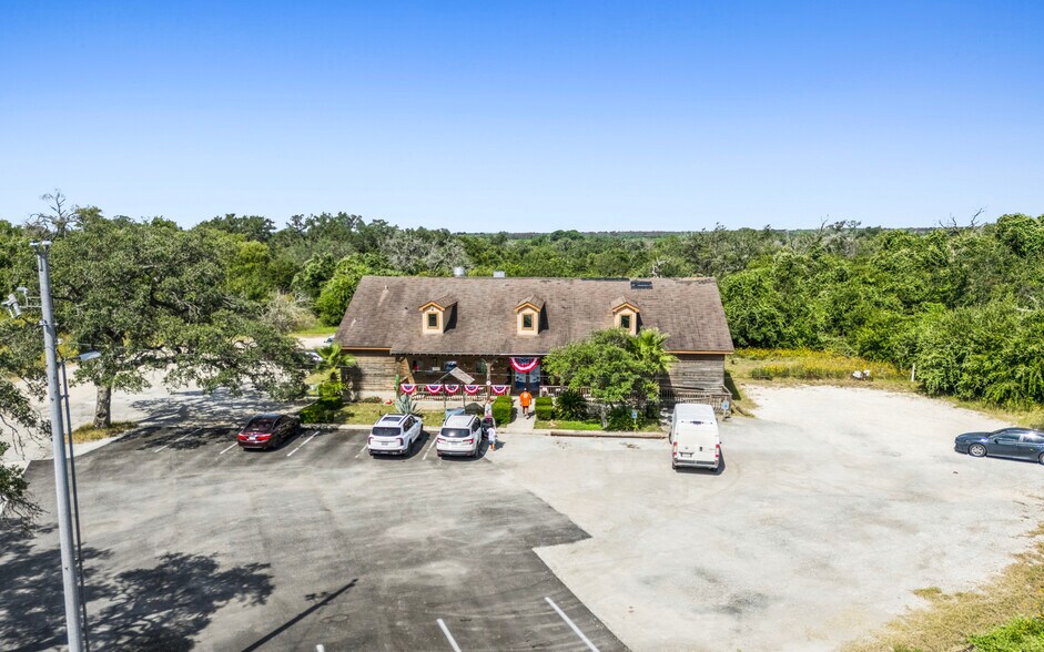 More Photos Of 8453 US Highway 181 N, Floresville Restaurant For Sale