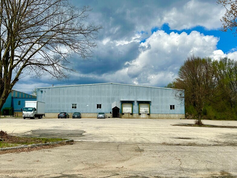 More Photos Of 77 Merrimack St, Concord Warehouse For Lease