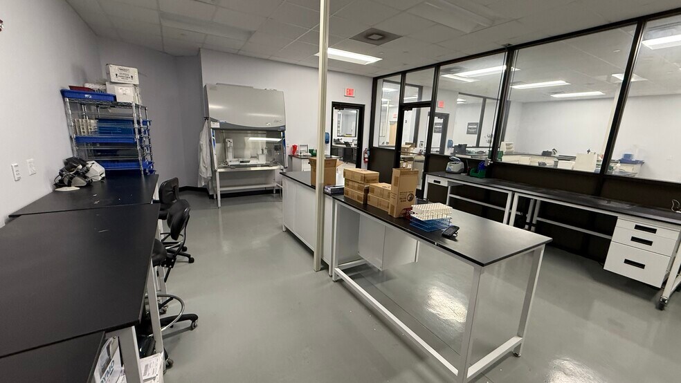 More Photos Of 2550 Brodhead Rd, Bethlehem Flex For Lease