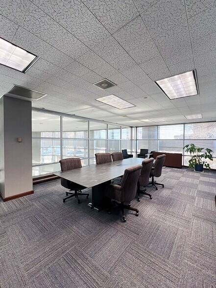 More Photos Of 23 Public Square, Belleville Office For Lease