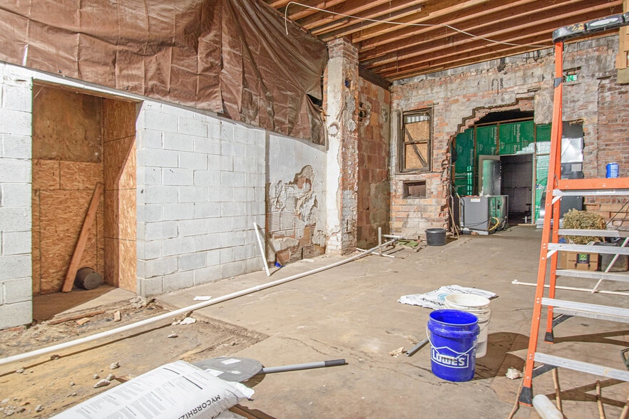 More Photos Of 10415 Fenkell St, Detroit Freestanding For Sale