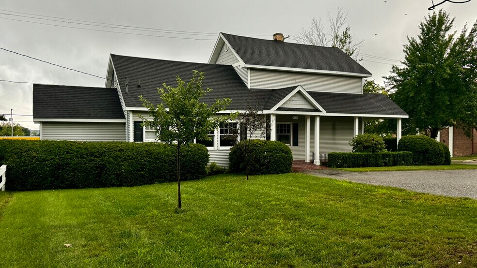 More Photos Of 118 Stimson St, Cadillac Office For Sale