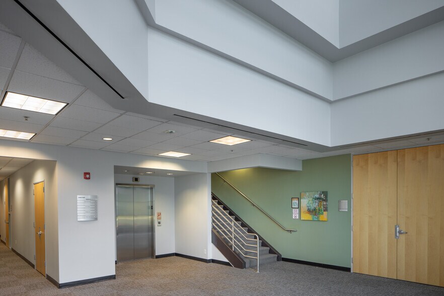 More Photos Of 47092-47132 Mission Falls Ct, Fremont Research And Development For Lease