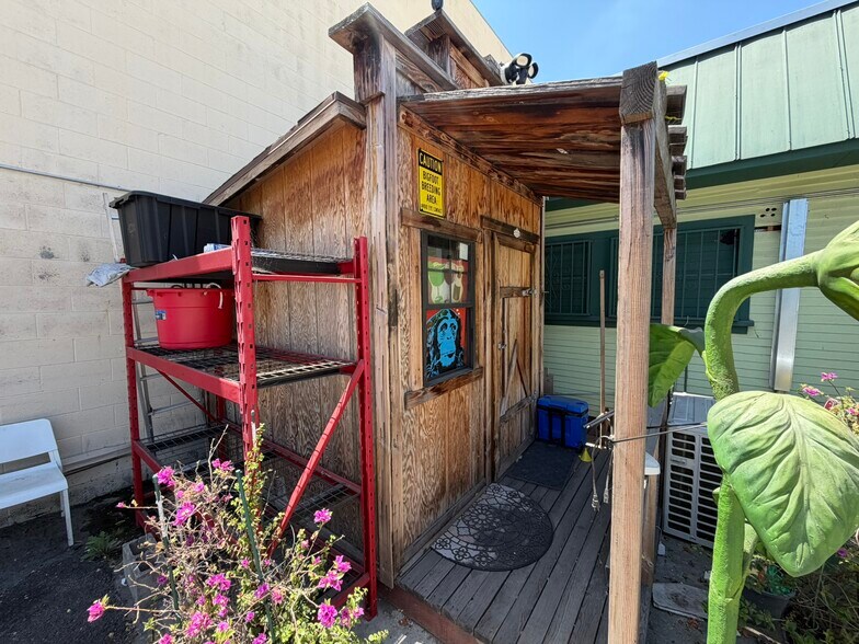 More Photos Of 480 S Rosemead Blvd, Pasadena Office For Sale