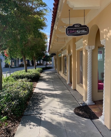 More Photos Of 602-612 S Pineapple Ave, Sarasota Storefront For Lease