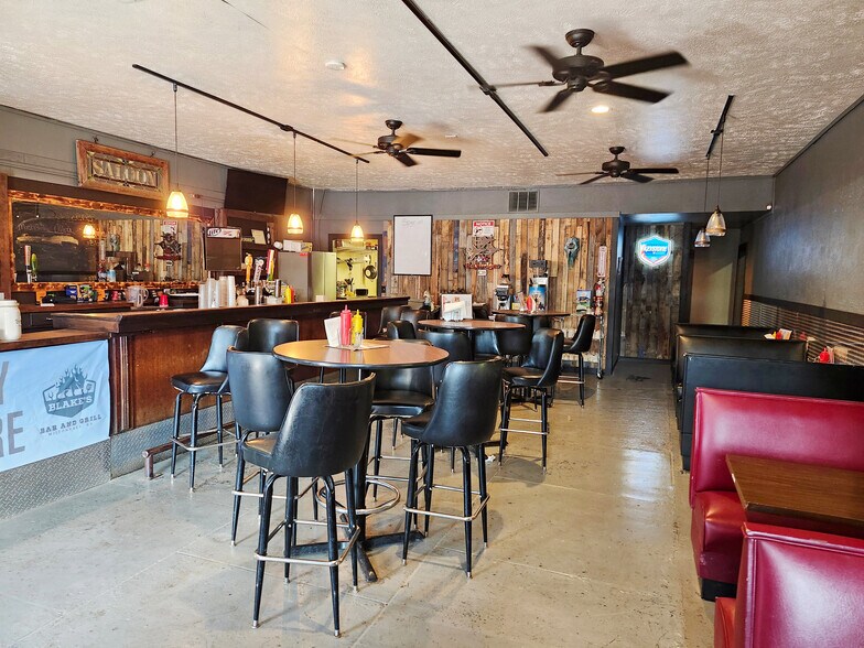 More Photos Of 121 Starr Ave, Miltonvale General Retail For Sale