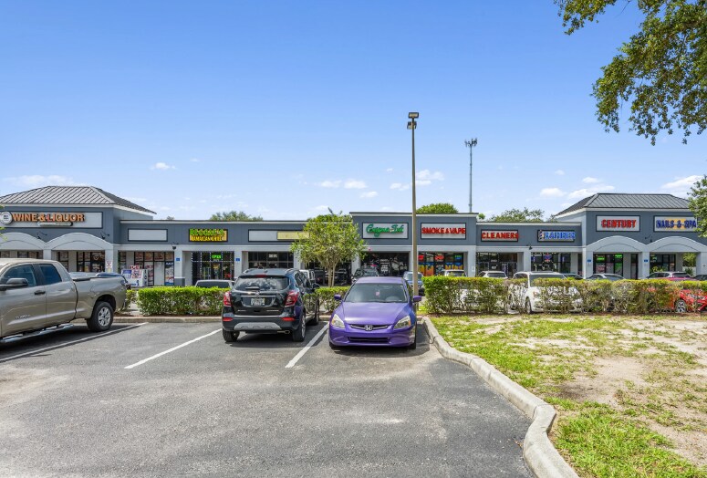 More Photos Of 3057-3095 Anderson Snow Rd, Spring Hill Storefront For Sale