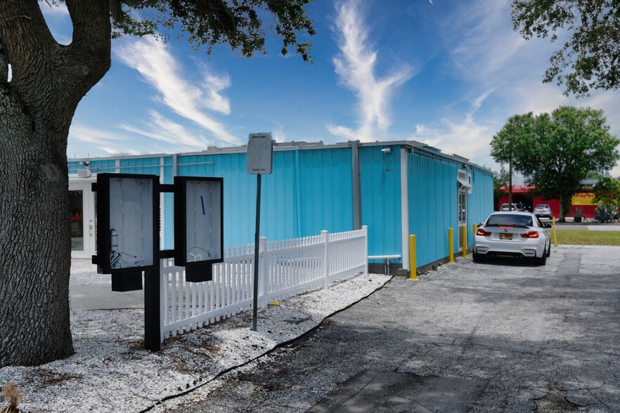 More Photos Of 5804 54th Ave N, Kenneth City Restaurant For Lease