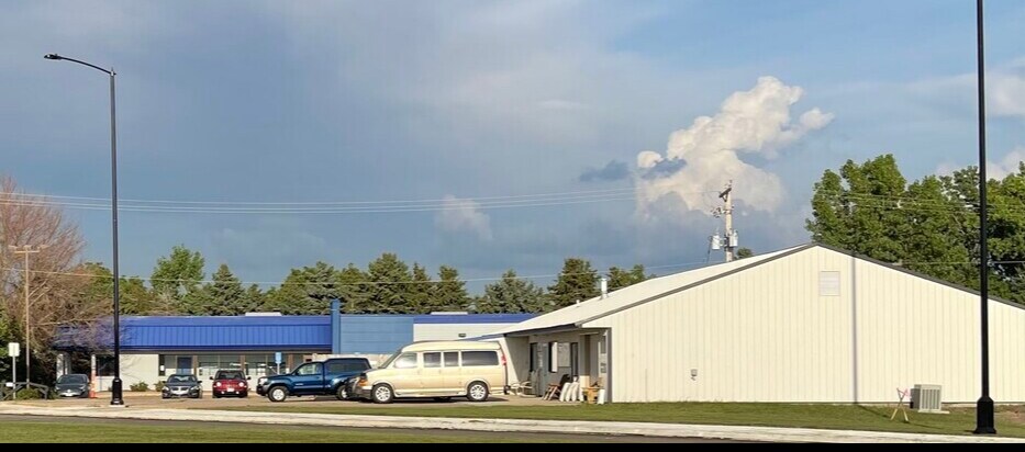 More Photos Of 10 E Veterans Memorial Hwy, Kasson Showroom For Lease