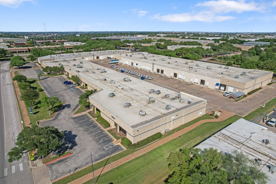 More Photos Of 4150 Freidrich Ln, Austin Unknown For Lease