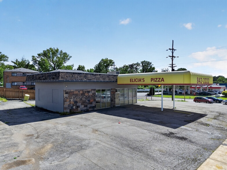 Primary Photo Of 8570 Watson Rd, Saint Louis Freestanding For Lease