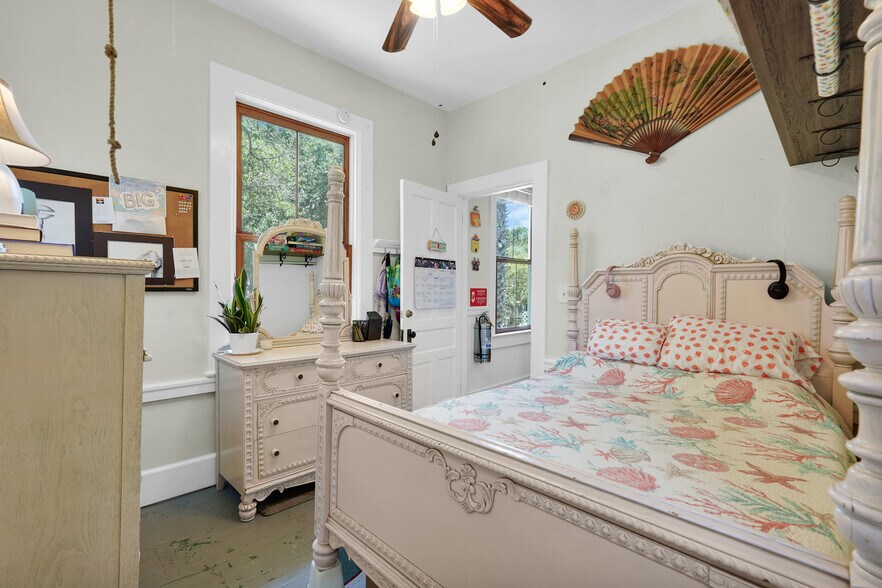 More Photos Of 21 Officers Row, Tybee Island Hospitality For Sale