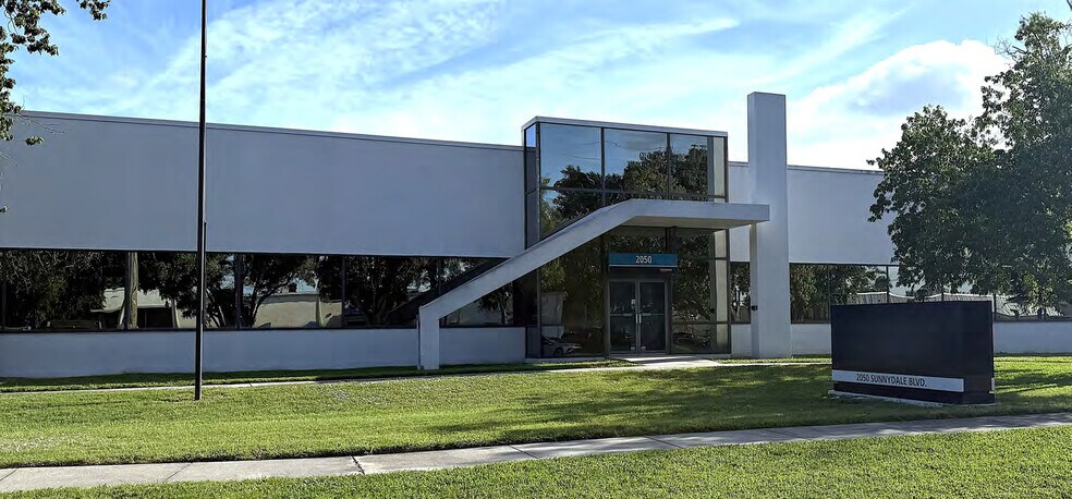 Primary Photo Of 2050 Sunnydale Blvd W, Clearwater Manufacturing For Sale