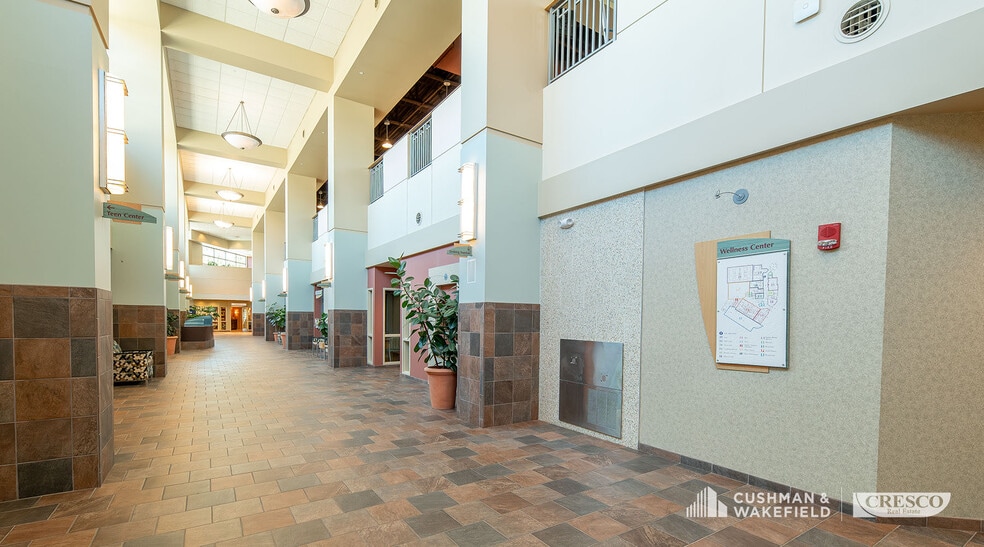 More Photos Of 5655 Hudson Dr, Hudson Medical For Lease