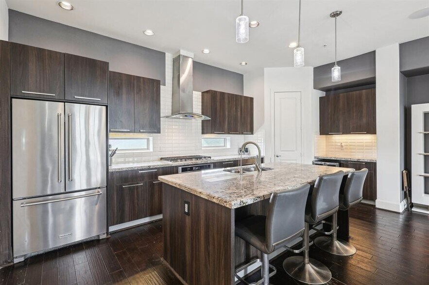 More Photos Of 3912 Ennis St, Houston Specialty For Sale