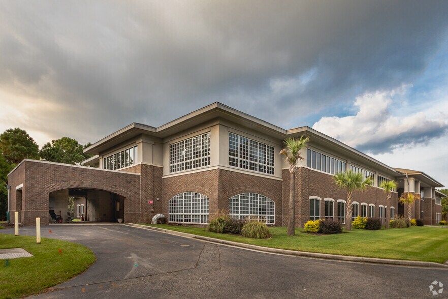 More Photos Of 146 Fairchild St, Charleston Office For Lease