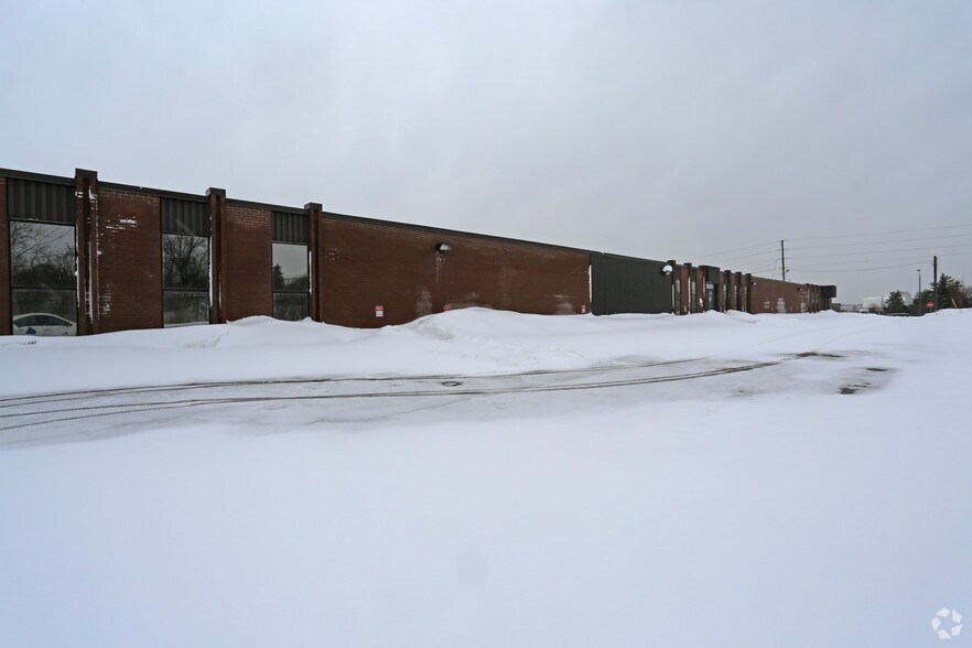 More Photos Of 453 Fairall St, Ajax Showroom For Lease