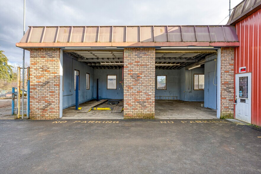 More Photos Of 452 SE Main St, Willamina Auto Repair For Sale