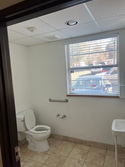 More Photos Of 8850 W 38th Ave, Wheat Ridge Medical For Lease