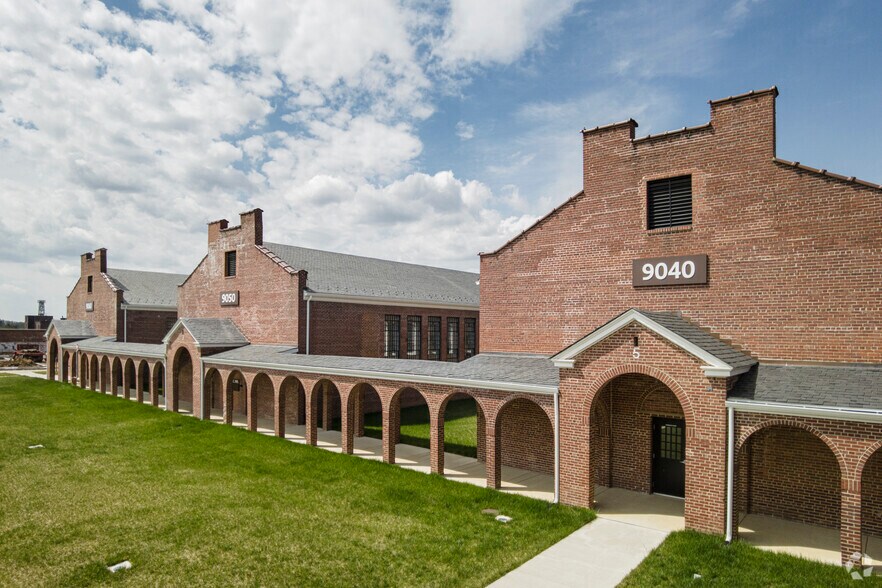 More Photos Of Intersection Of Silverbrook Rd & White Spruce Way, Lorton Supermarket For Lease