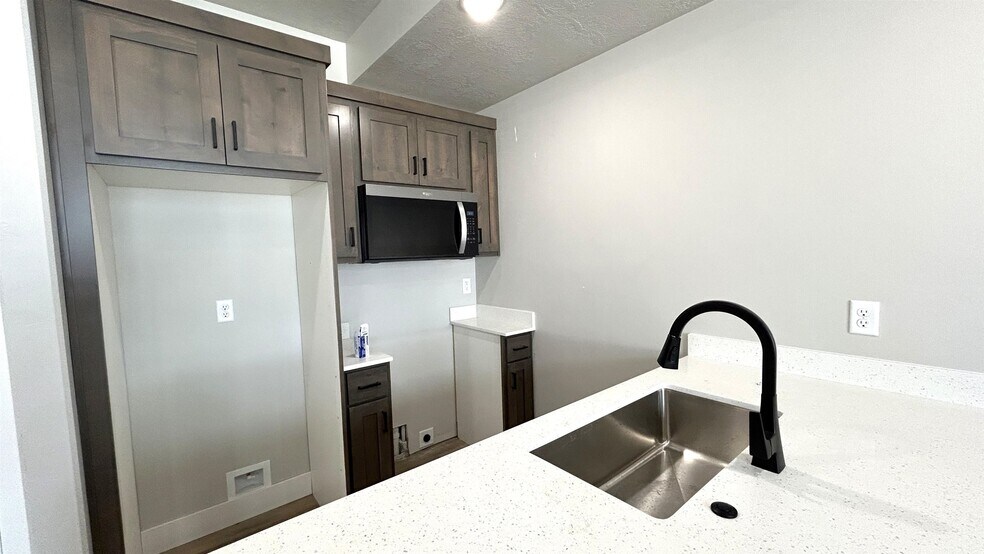 More Photos Of 110 Ridges, Pocatello Apartments For Sale