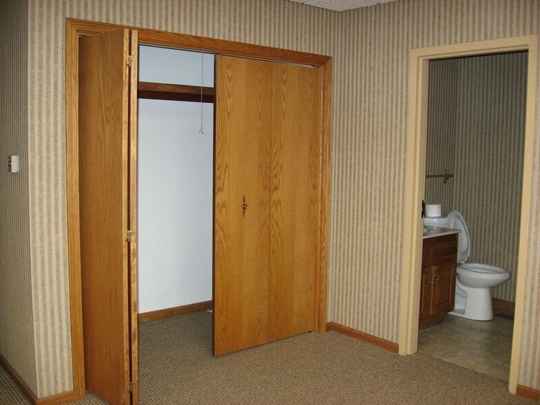 More Photos Of 8150 E Douglas Ave, Wichita Office For Lease