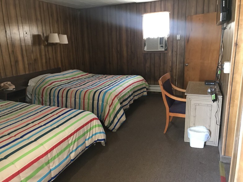 More Photos Of 1301 W Aultman St, Ely Hotel For Sale