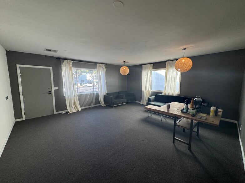 More Photos Of 434 N Larchmont Blvd, Los Angeles Office For Lease