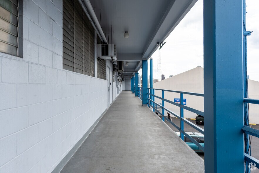 More Photos Of 1375 Dillingham Blvd, Honolulu Industrial For Lease